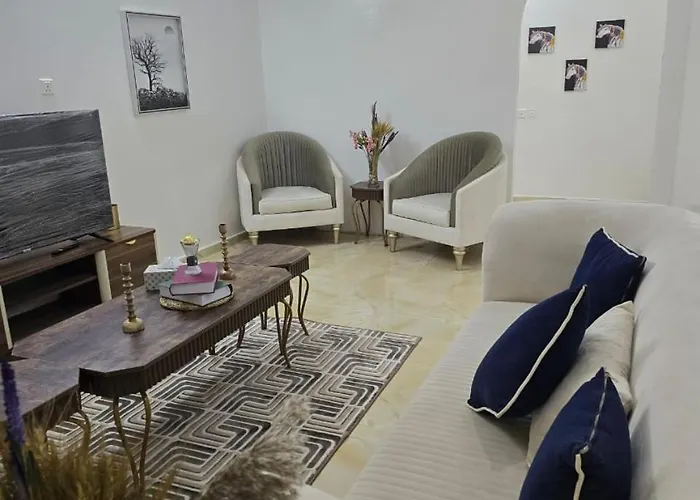 شقة مميزة غرفتين وصالة بجيزان