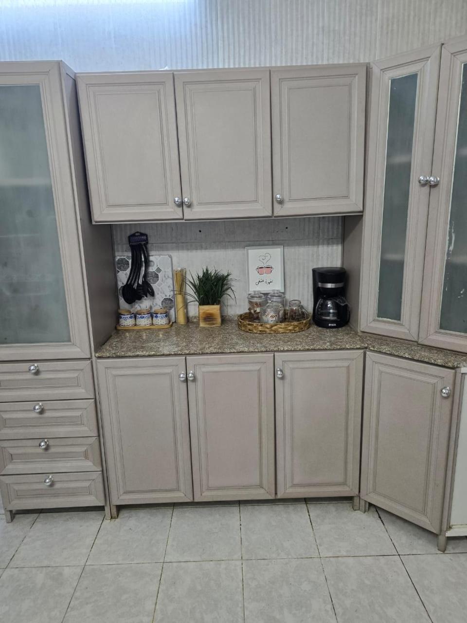 مميزة غرفتين وصالة بجيزان Apartemen